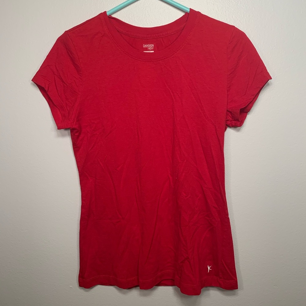 Red T-shirt.